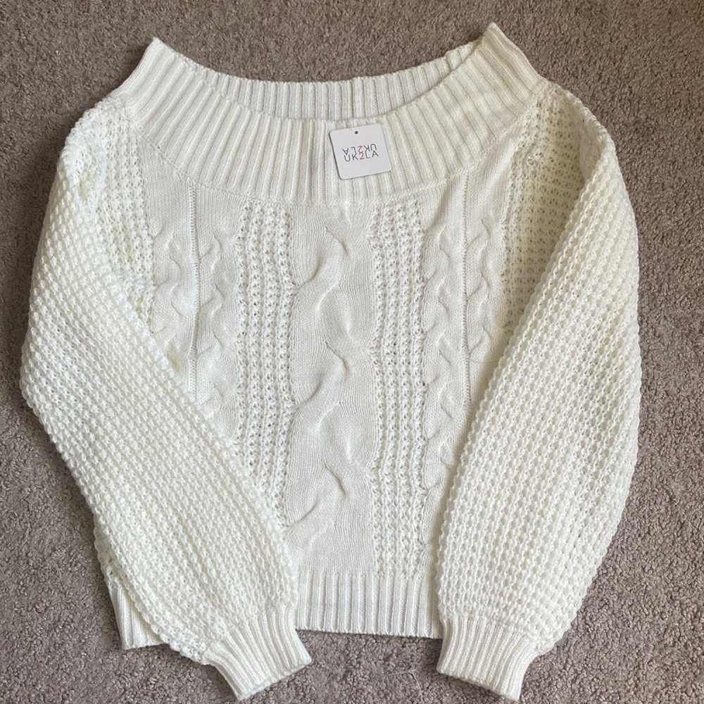 Women’s Small Cream/White knit sweater BRAND NEW